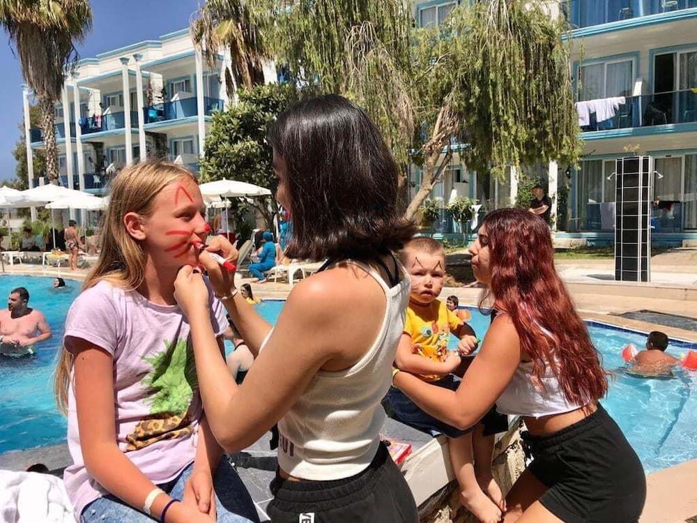 Catinsos Beach Garden Hotel