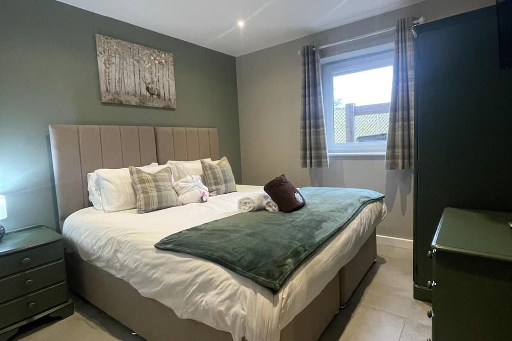 Pendle View Sleeps 8 With Hot Tub