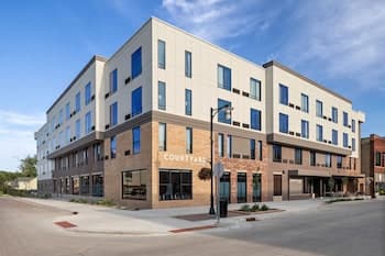 Courtyard by Marriott Owatonna Downtown
