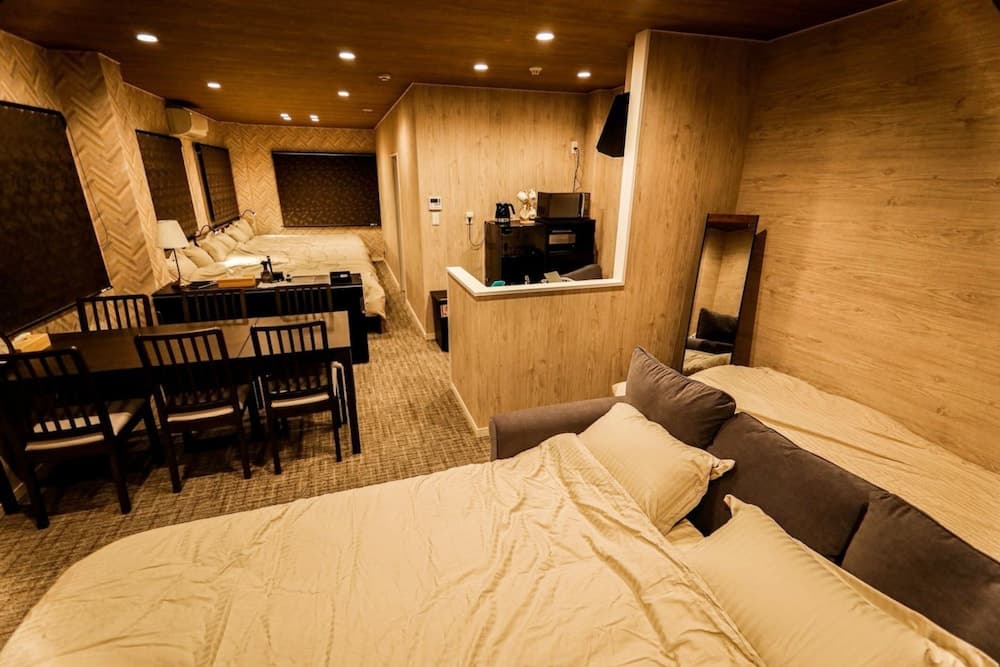 Chiba Funabashi LEO Njyuban-kan  MQx