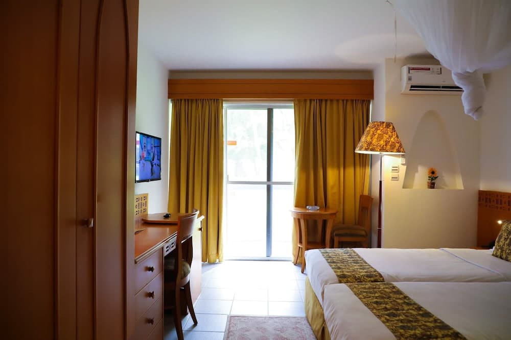 Assaraya Atlantic Hotel