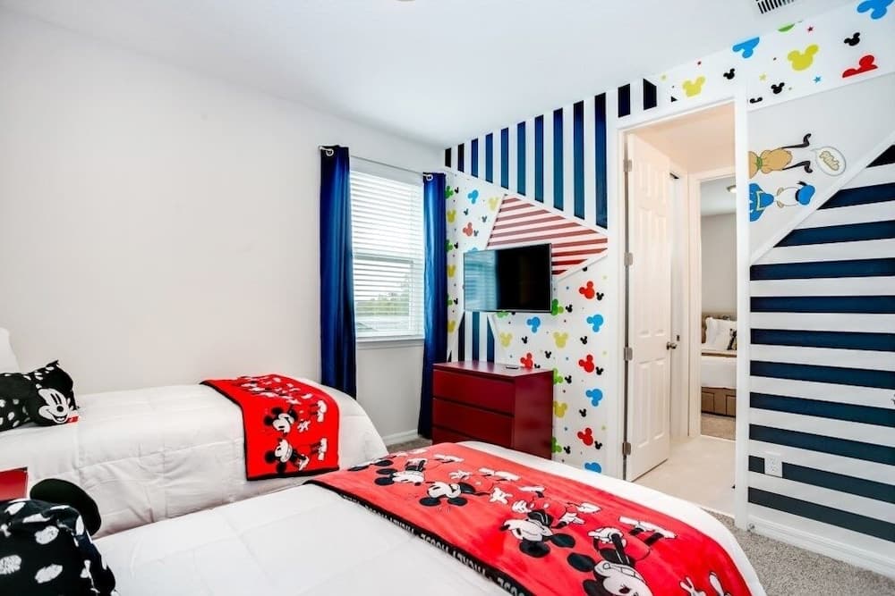 1560npt New Solara 9 Bedroom Resort Villa by Redawning