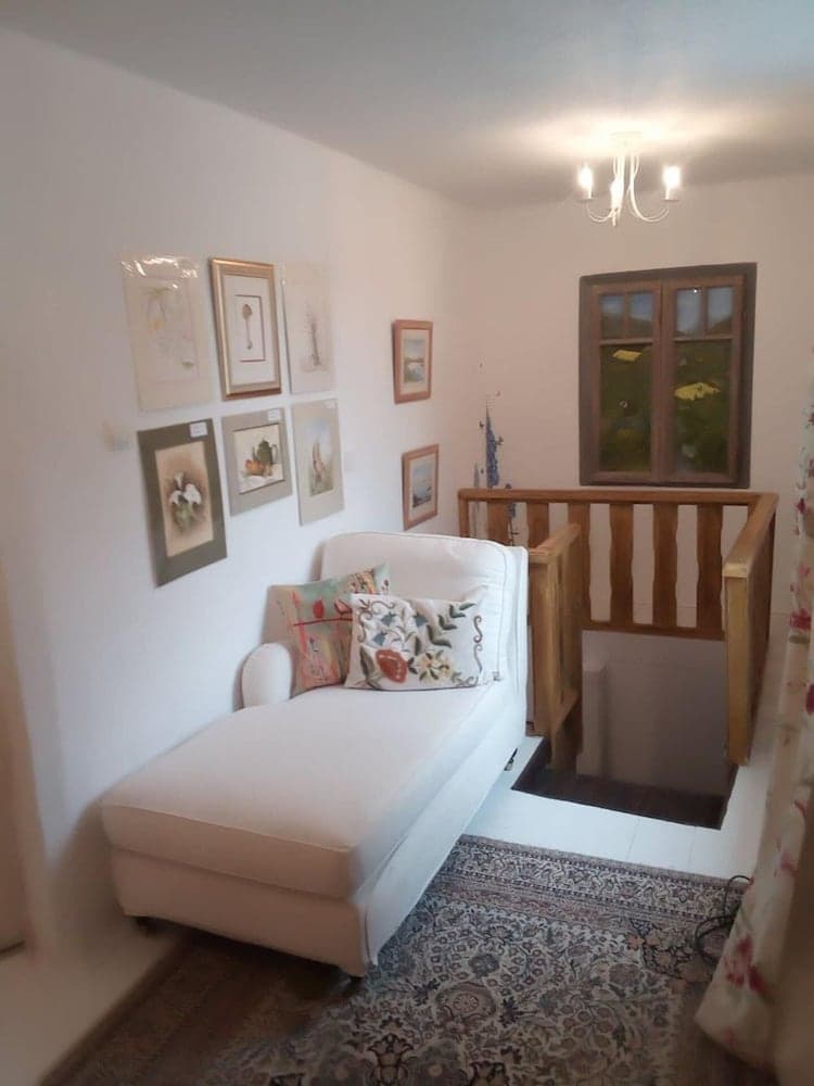 Stunning 3-bed Villa in the Small Village