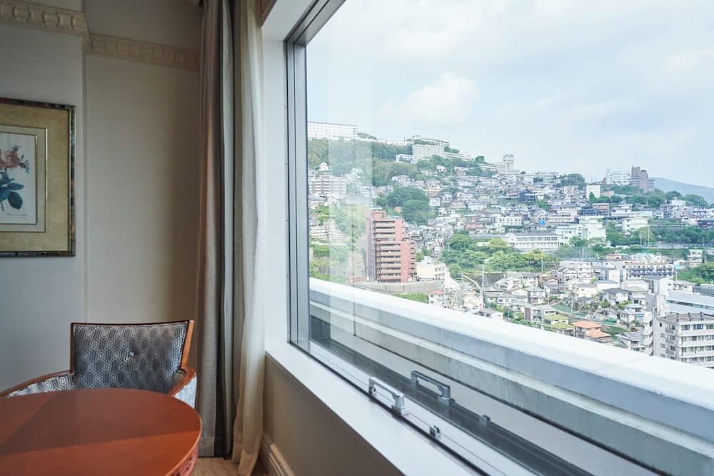 THE GLOBAL VIEW Nagasaki