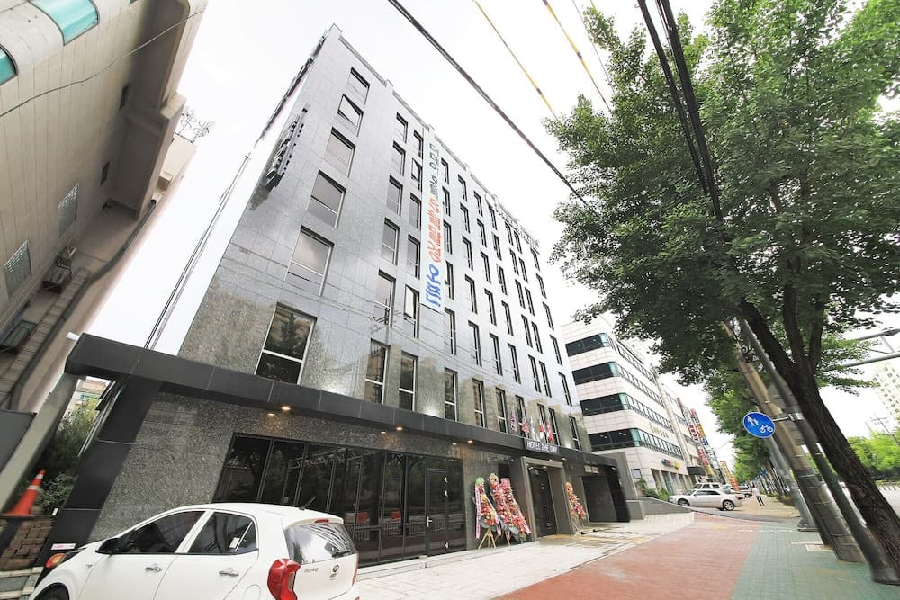 hotel image