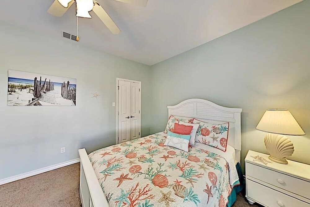 Parrot's Hideaway 3 Bedroom Townhouse by Redawning