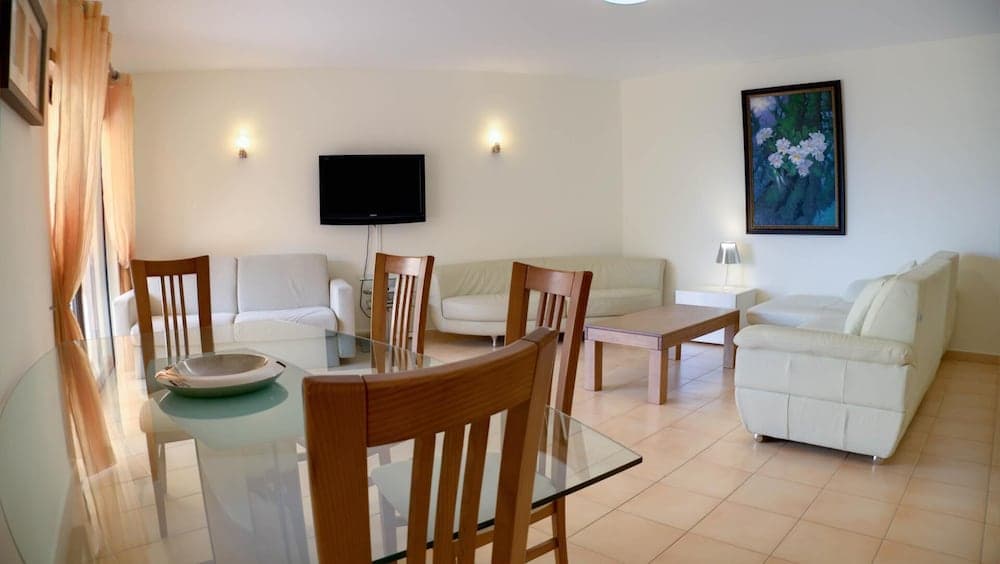 Estrela da Luz 1 Bedroom apt Pool and sea Views