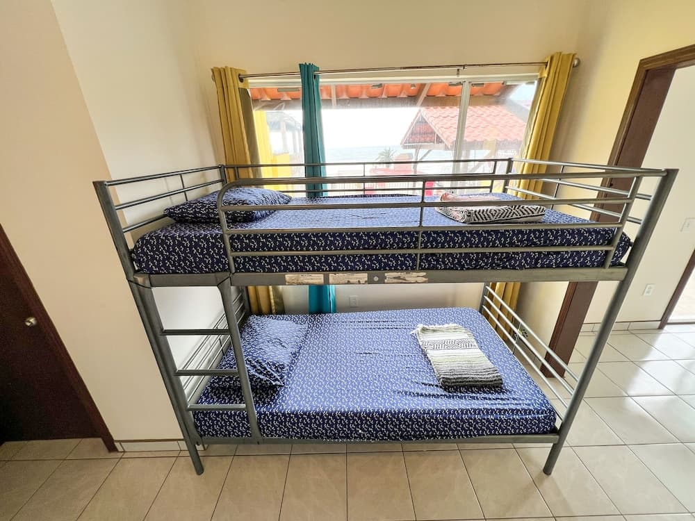 ITH Lazy Lobster Surf Hostel