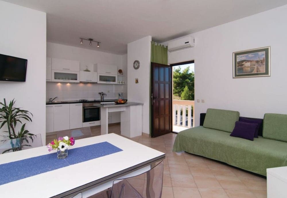 Pool House Tanja Brač Island