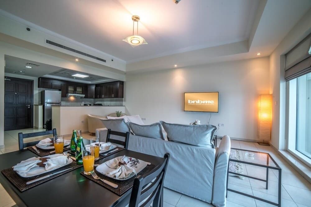 1B-Churchill-303 by bnbme homes