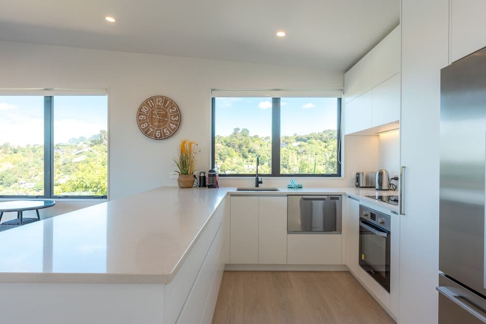 Luna Cottage - Ocean Views on Waiheke