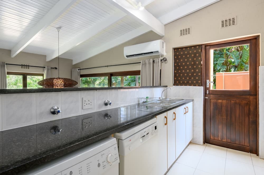 San Lameer Villa Rentals 3215