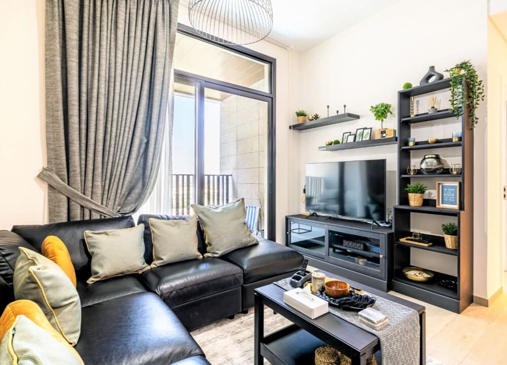 Spacious 1 Bedroom With Balcony in Wilton Terraces