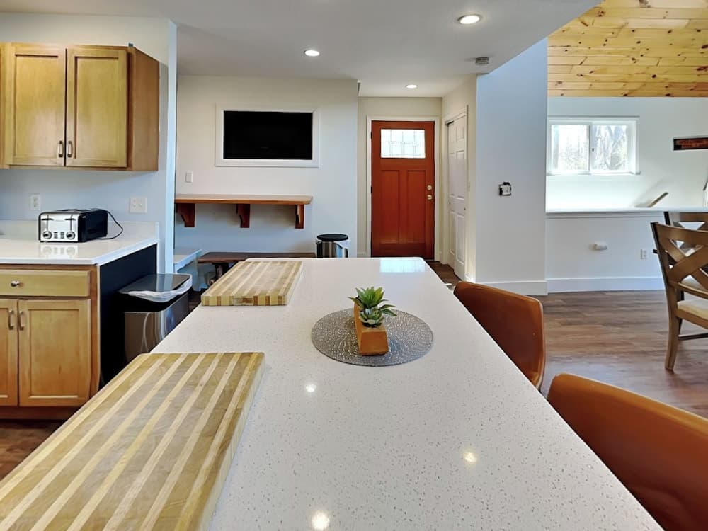 Bearadise Found by Taylor Made Deep Creek