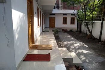 Goroomgo Manipur House Imphal