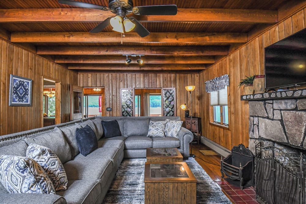 Canoe Cottage by Taylor Made Deep Creek