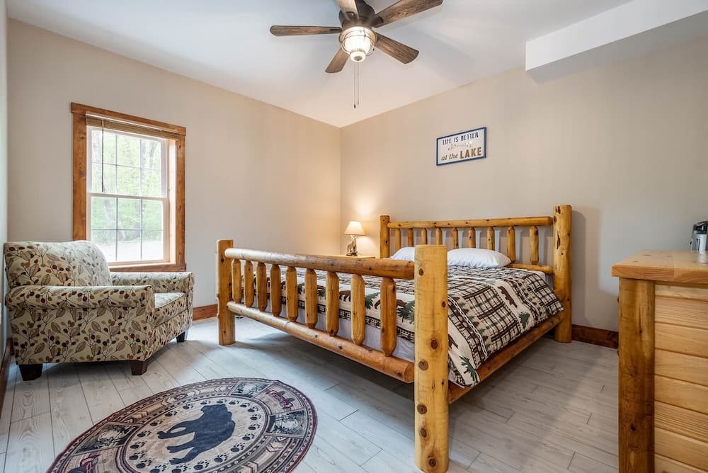 Cottage at Slope's Edge