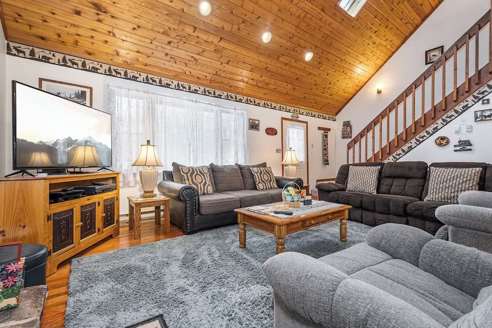 Home Sweet Cabin by Taylor Made Deep Creek