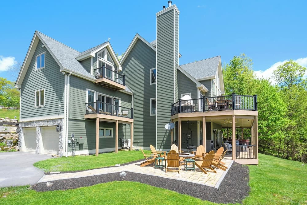 La Bella Vita by Taylor Made Deep Creek