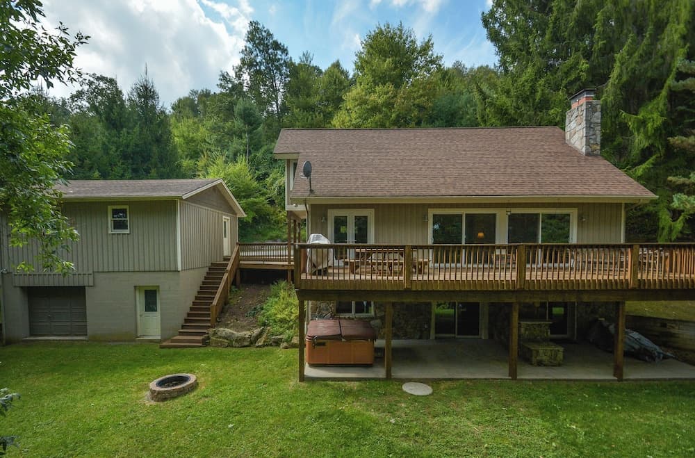 Lazy Days by Taylor Made Deep Creek