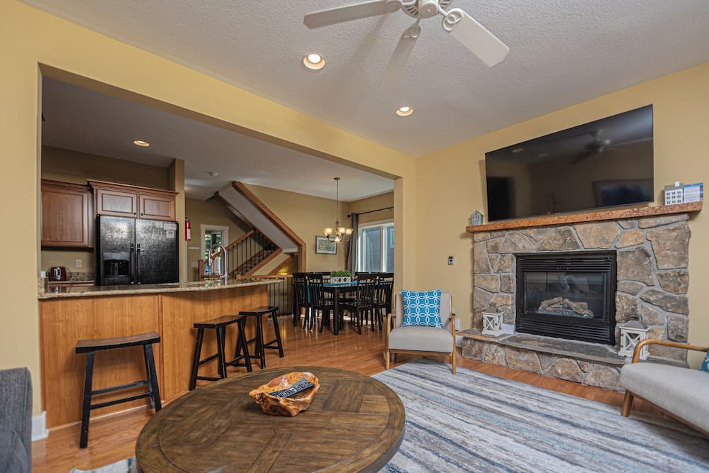 Live a Little by Taylor Made Deep Creek