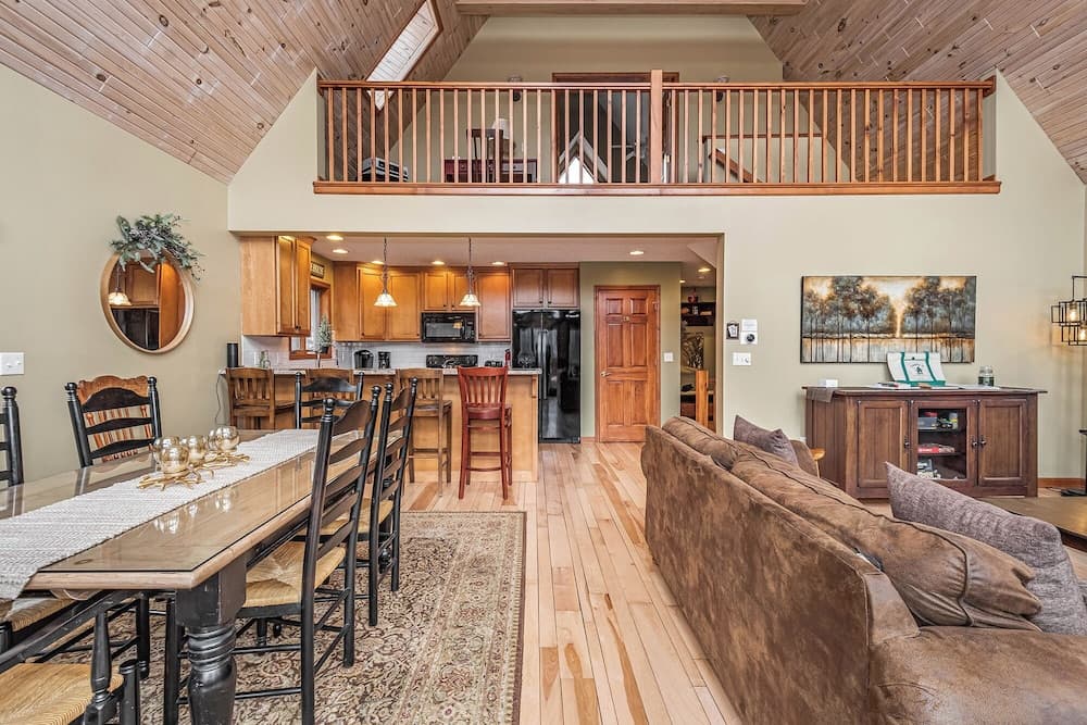 Lucky 12 by Taylor Made Deep Creek