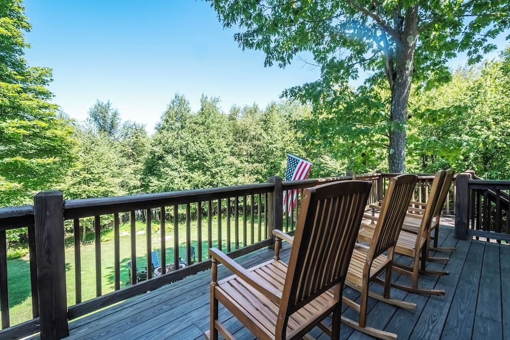 Lucky 12 by Taylor Made Deep Creek