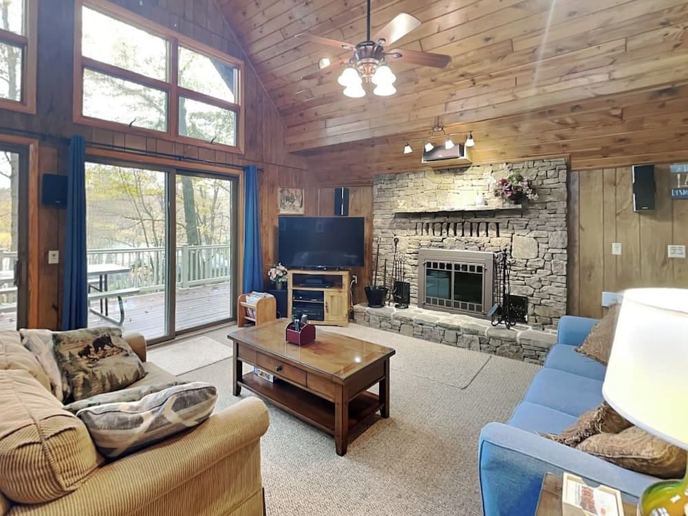 Mountain House by Taylor Made Deep Creek