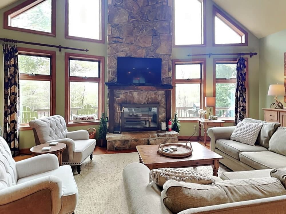 Mountainlair by Taylor Made Deep Creek