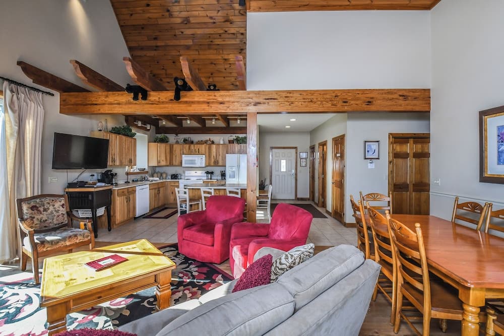 On Eagle's Wings by Taylor Made Deep Creek