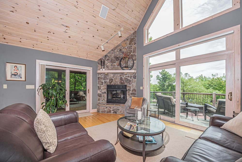 Play-a-way Chalet by Taylor Made Deep Creek