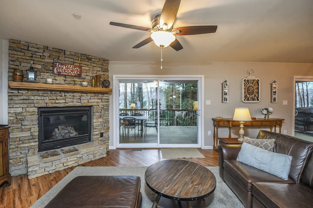 Putter Place by Taylor Made Deep Creek