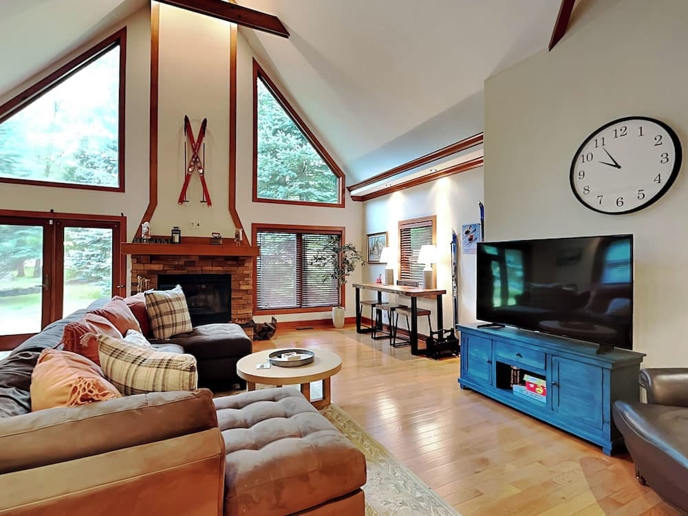 Rock Wisperer by Taylor Made Deep Creek