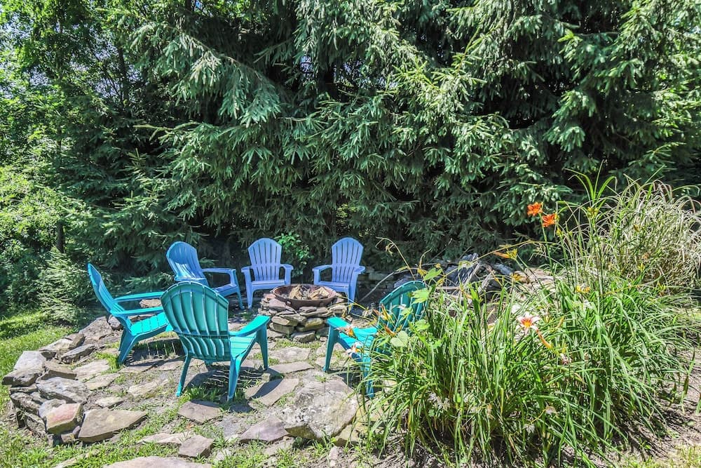 The Quarterdeck by Taylor Made Deep Creek