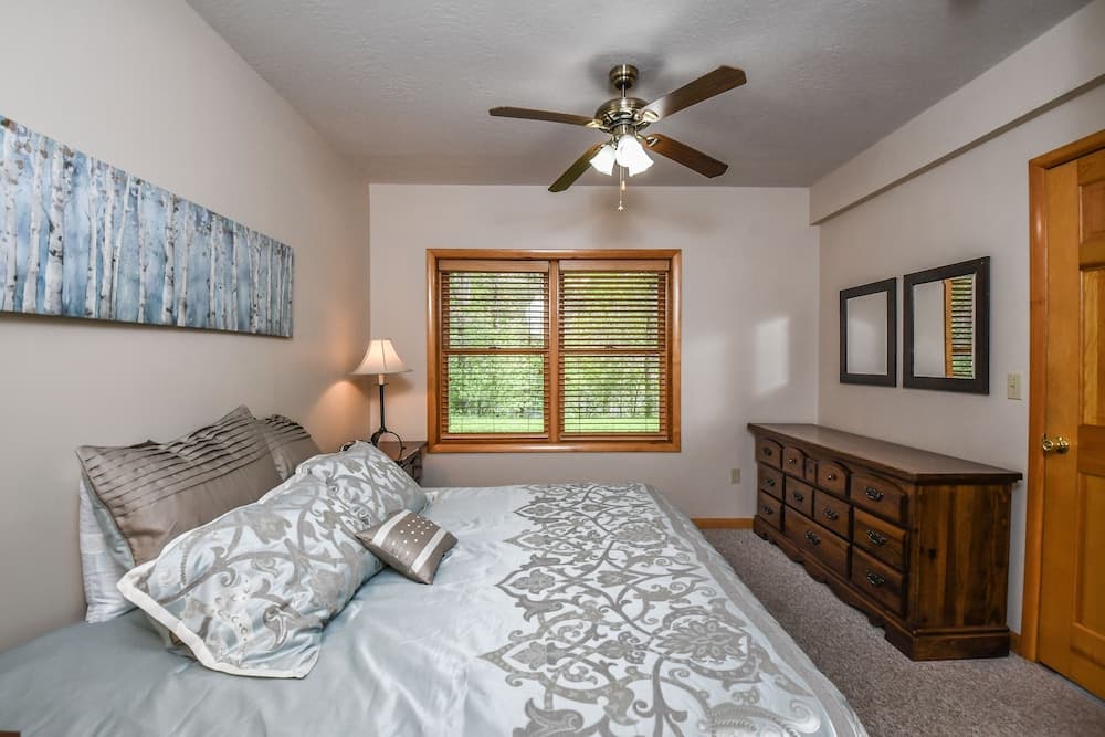 Toasted Marshmallow Lodge