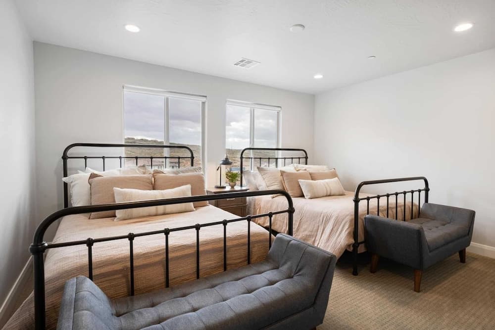 Zion's Gateway Retreat by RedAwning