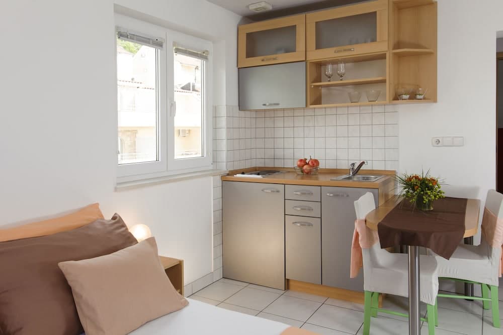 Room in Apartment - Cozy Studio Apartment for 2