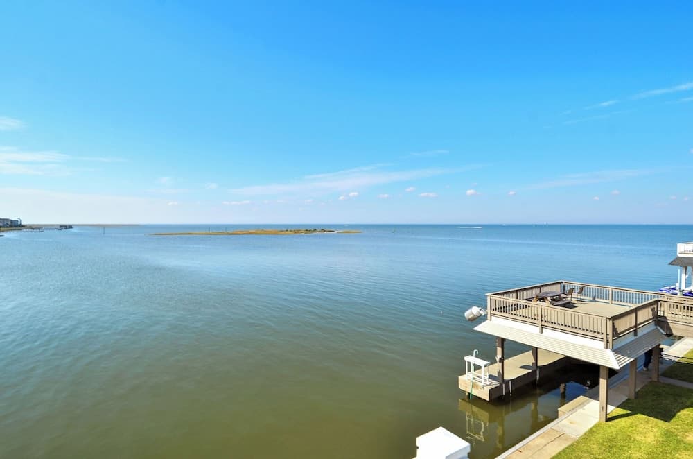 Bahia Azul Sunset by Ryson Vacation Rentals