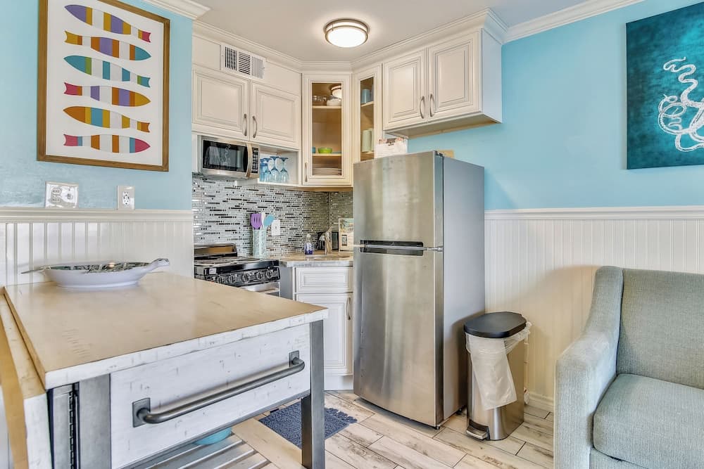 The Beachy Ladybug by Ryson Vacation Rentals