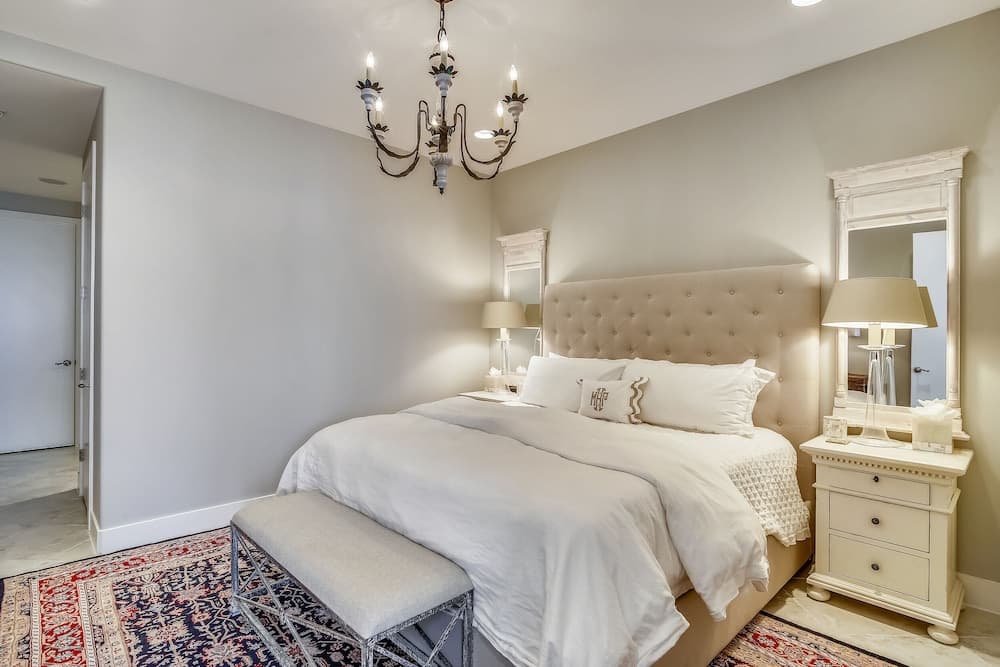 Diamond Beach 706-crown Jewel