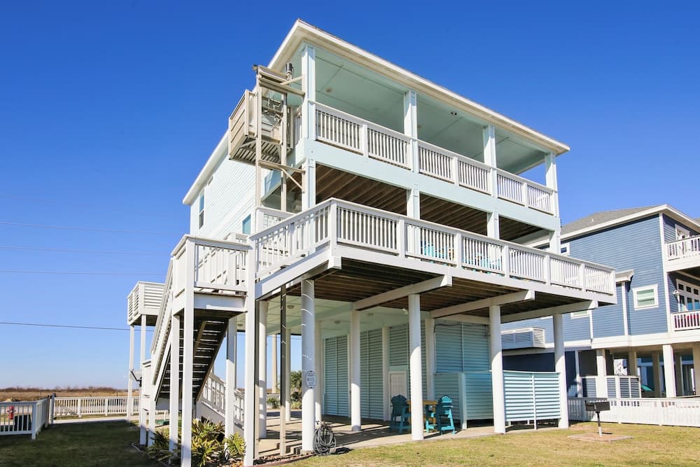 Enchanted Beachfront by Ryson Vacation Rentals