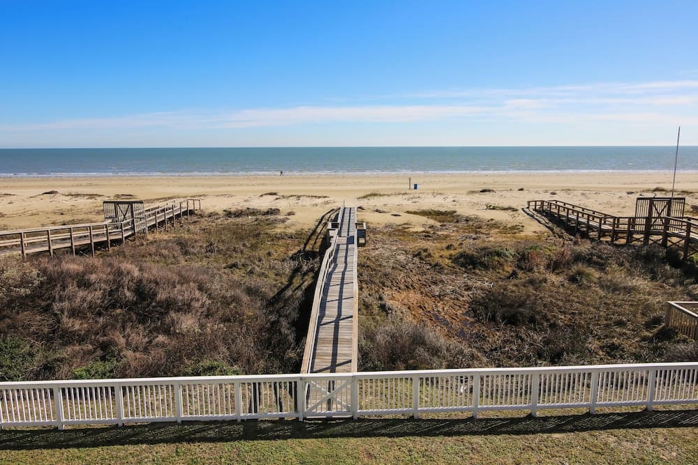 Enchanted Beachfront by Ryson Vacation Rentals