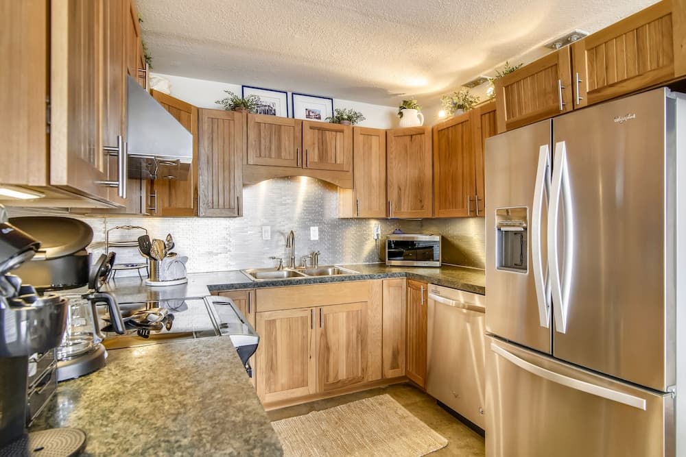 Islander East 113-beachfront Sailaway