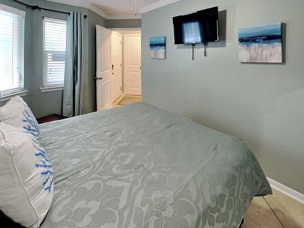 Shore Thing by Ryson Vacation Rentals