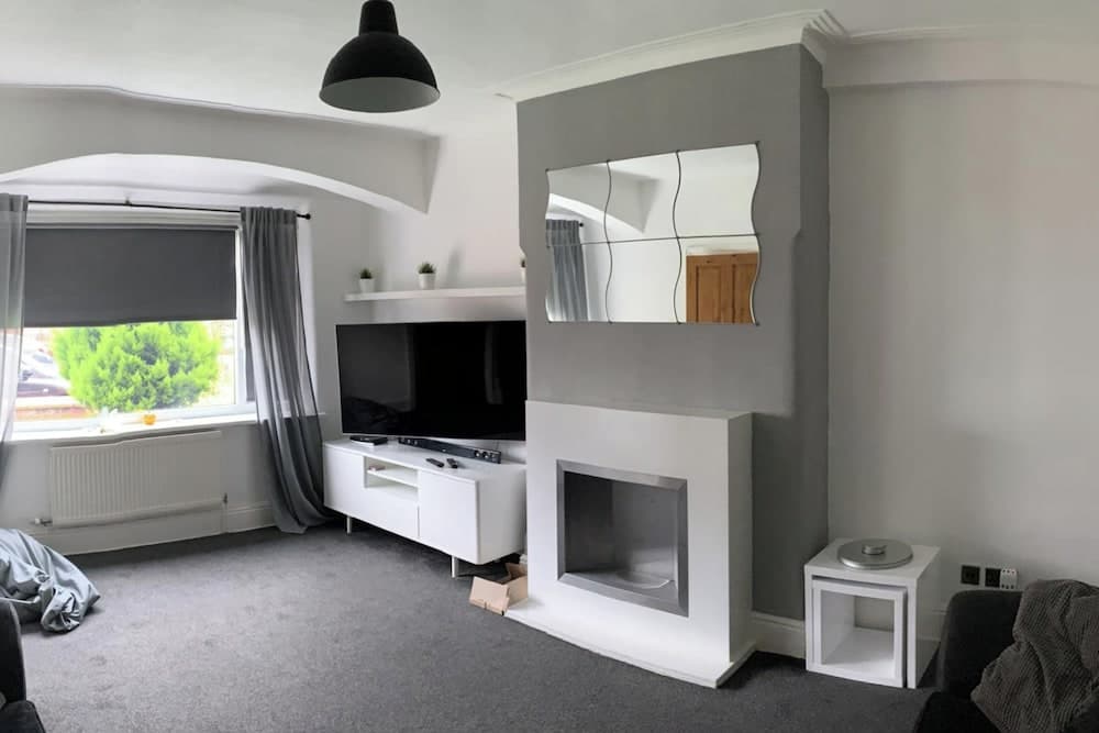 House - Sleeps 5 - Pet Friendly - Garden - Parking