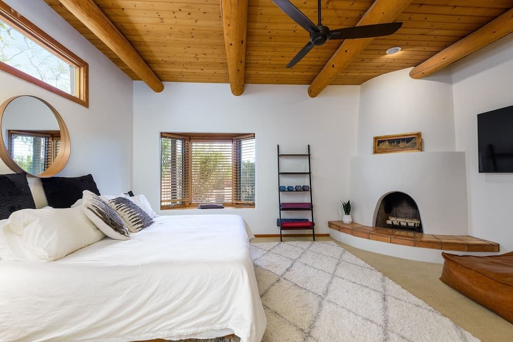 Casa Sanctuary 5 Bedroom Home by Redawning