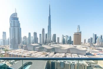 Dream Inn - Address Fountain View