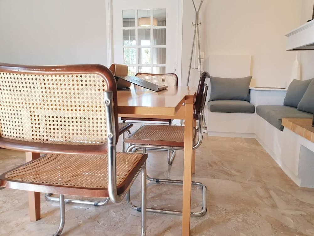 Rooftop Studio Apt - Metro Cholargos - 5 Min Walk