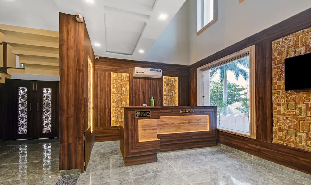 Treebo Tryst Royal Amar