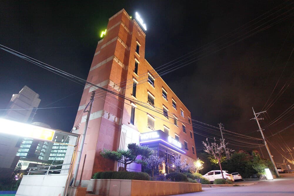 hotel image